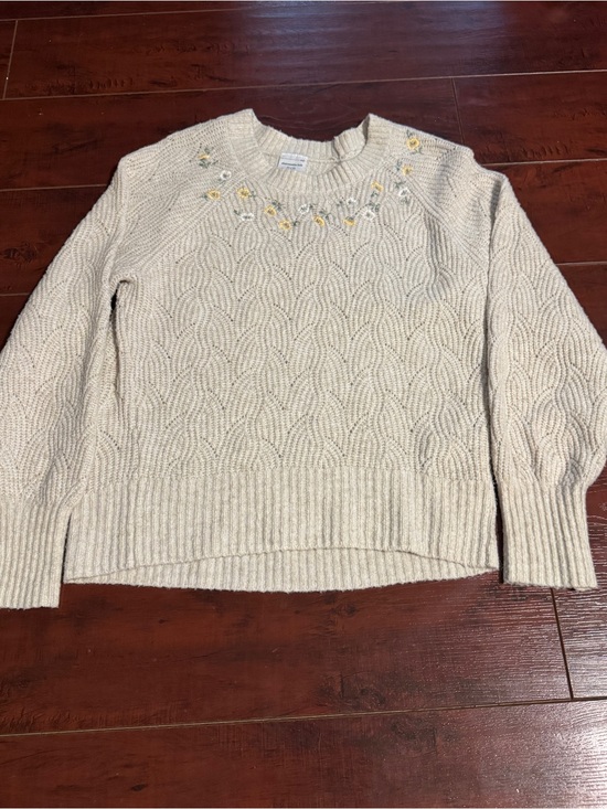 abercrombie kids Other - Abercrombie Kids Cream Cable Knit Sweater with Embroidered Neckline